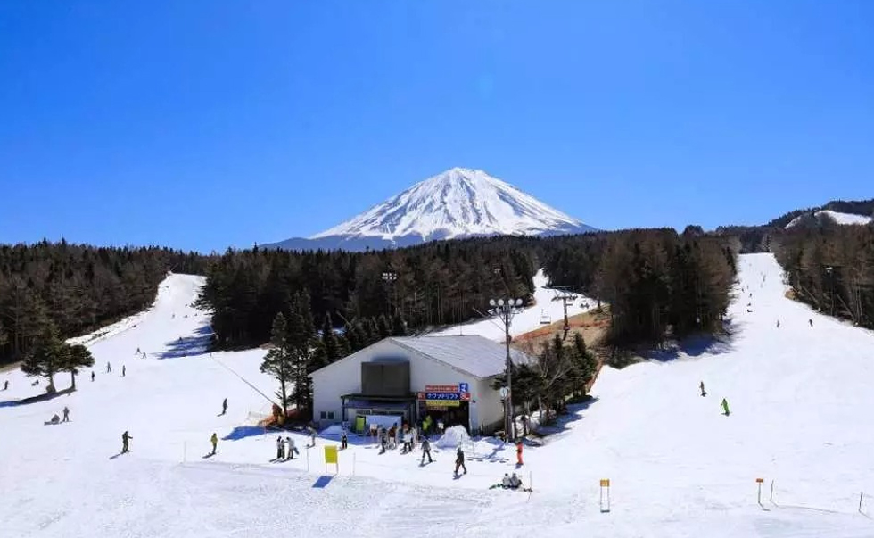 富士山二合目Yeti滑雪场